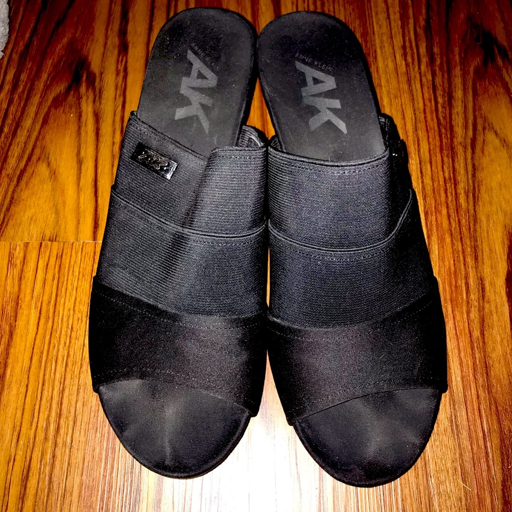 Anne Klein Black Wedge